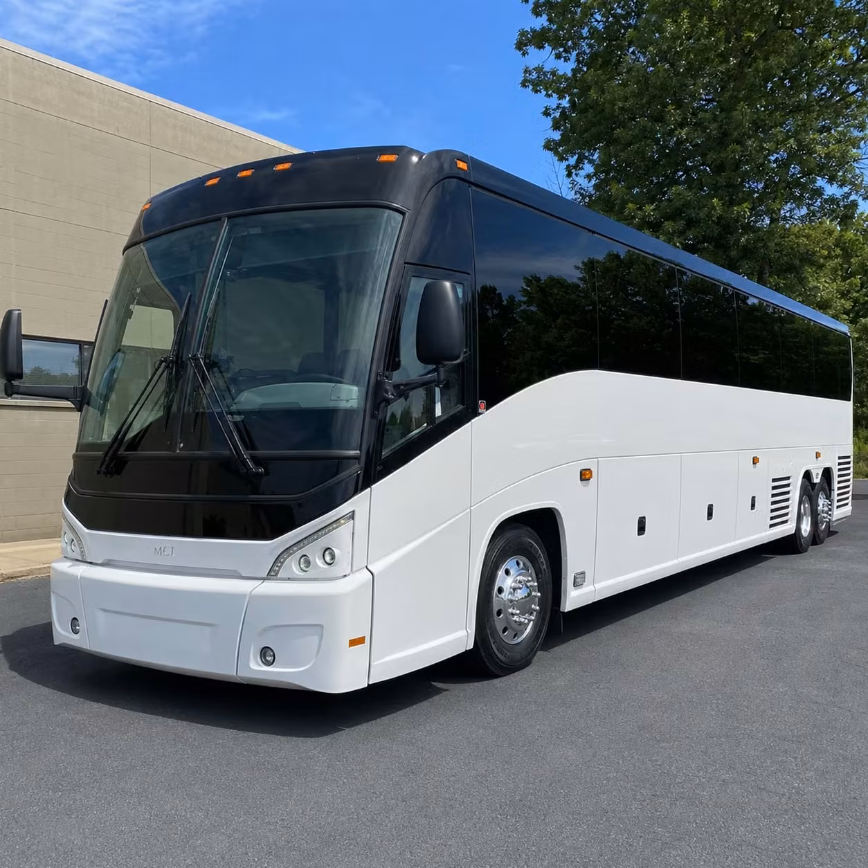 charter buses for government conferences training events at santa monica venues