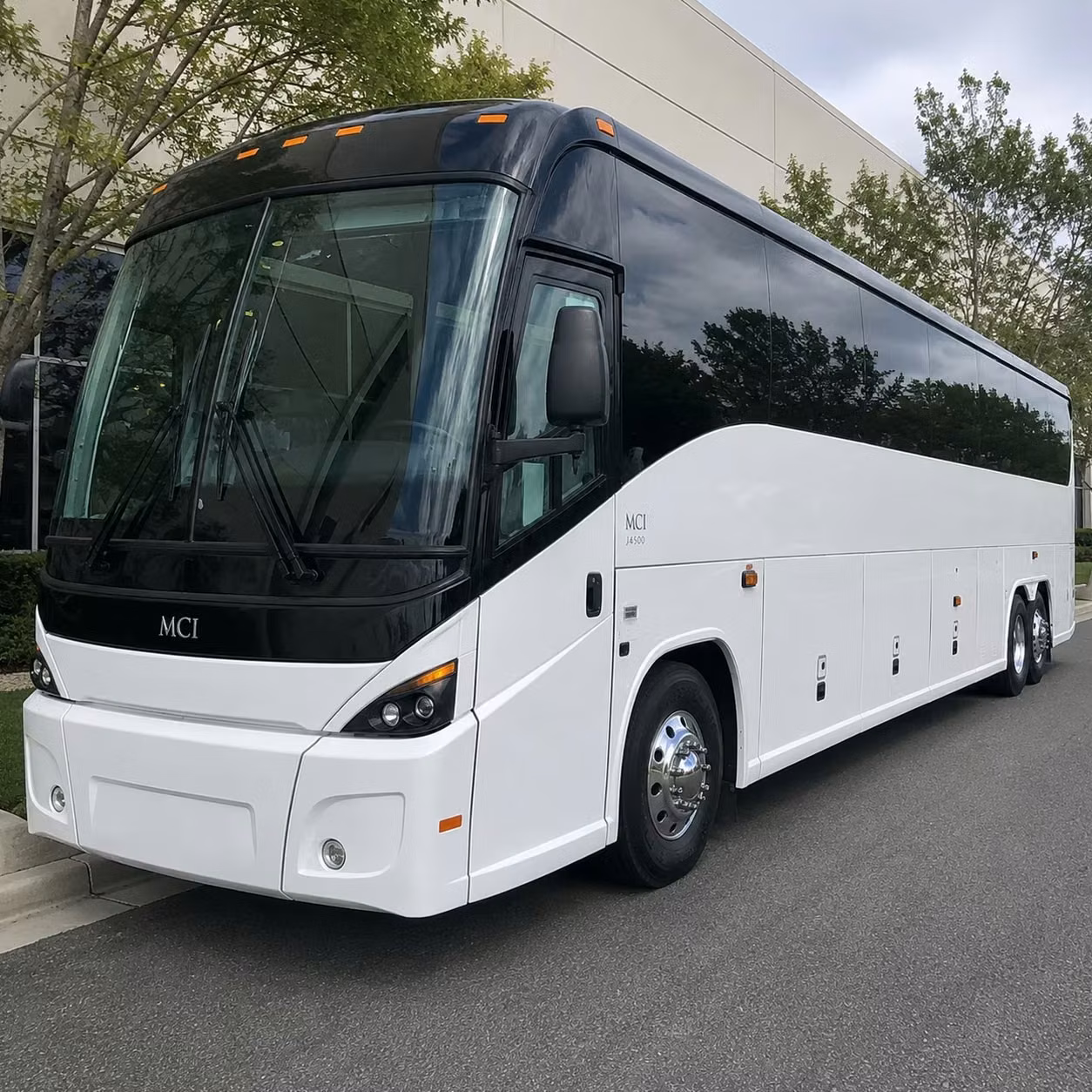 santa monica hotel and resort shuttle bus rentals for arriving groups